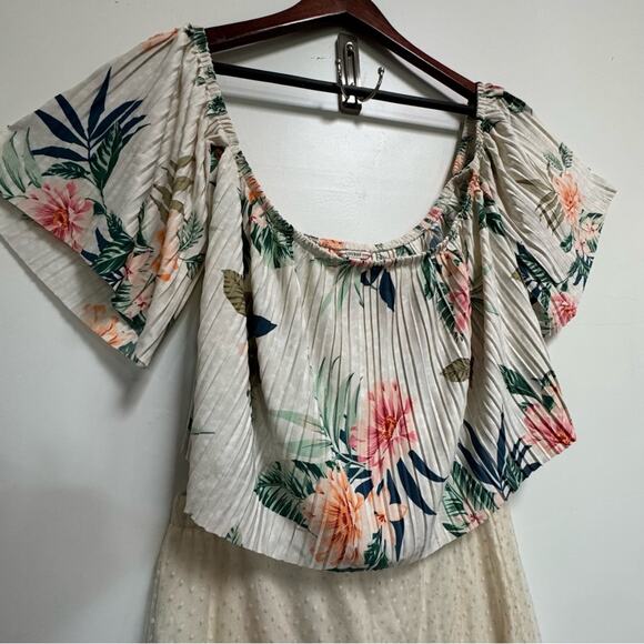 Off Shoulder Pleated Top Sz L Guess Hanalei Blooms - Picture 13 of 13